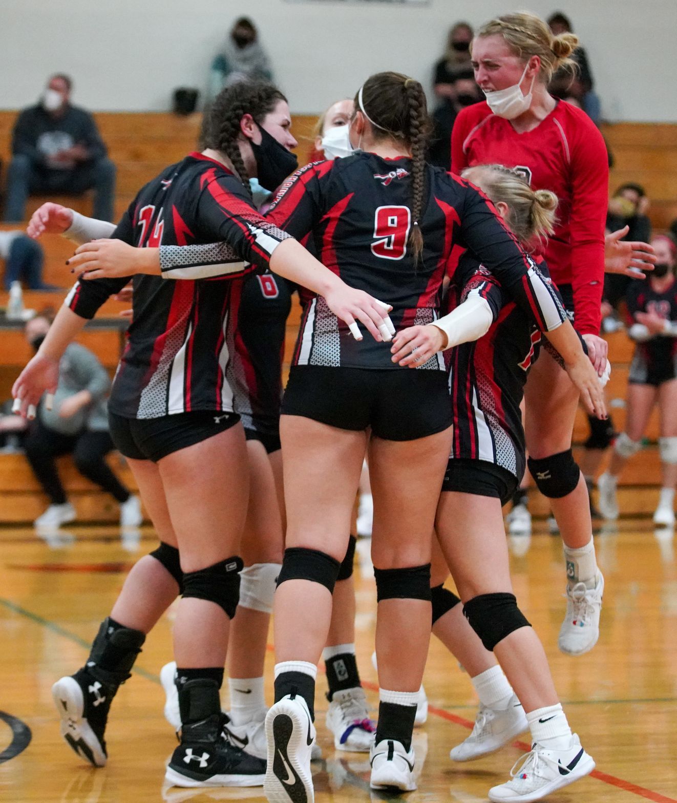 Baldwin-Woodville volleyball